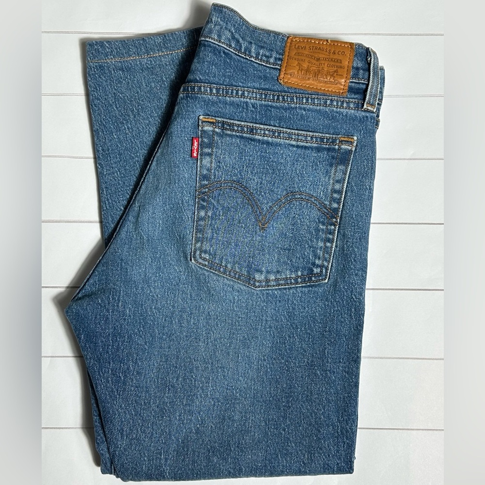 Levi’s Wedgie Jeans